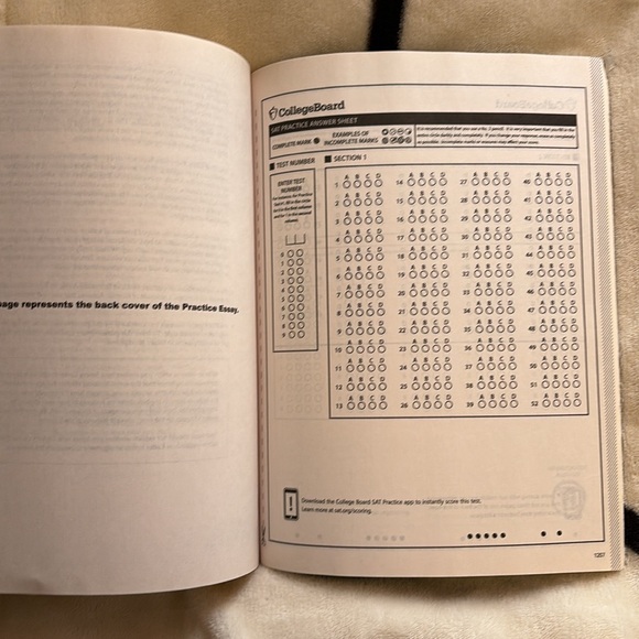 SAT Official Study Guide 2020 New - Picture 4 of 5